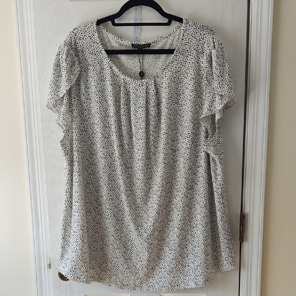 Adrianna Papell Black and White Patterned Blouse- Size 3X